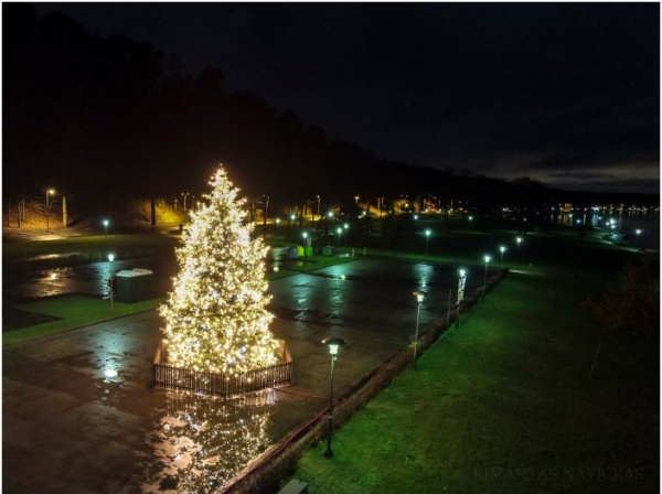 Neringa jungiasi prie akcijos „Tylos ir solidarumo valanda“