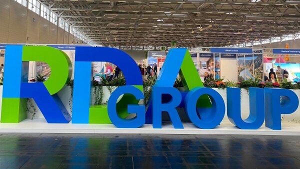 Nidos KTIC „Agila“ atstovai siunčia linkėjimus iš Kelno