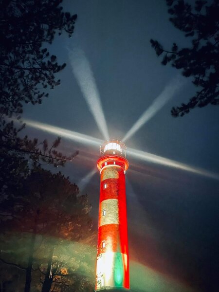 Nidos švyturys sužibs istorine krištolinių lęšių sistemos šviesa