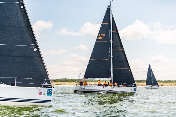 Neringoje – jubiliejinė „Kuršių marių regata“ 
