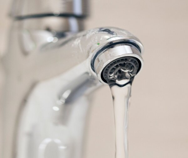 Bus atliekama karšto vandens sistemų terminė dezinfekcija