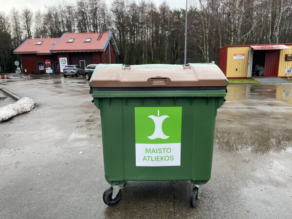 Neringos gyventojai ir svečiai maistą rūšiuos į kolektyvinius konteinerius 