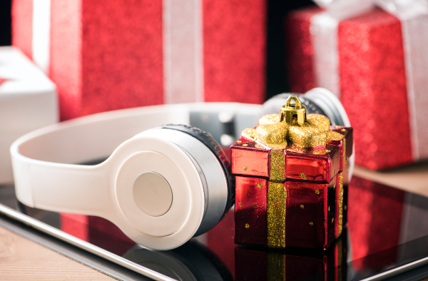 Nauja elektronika ir buitinė technika – tarp populiariausių kalėdinių dovanų, bet nepamirškime...