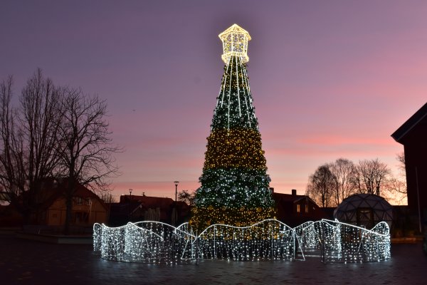 Švyturių Kalėdos Neringoje kviečia sekti paskui šviesą 